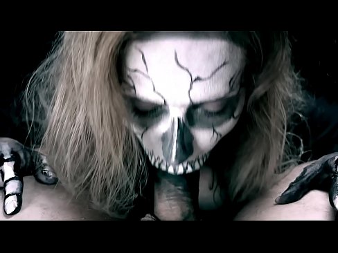 ❤️ ʻO ke kaikamahine daimonio e omo ana i ka moa me kona waha ʻeleʻele a me ka ʻai ʻana. ❤️❌ Sluts ma haw.hentai-id.ru ️❤